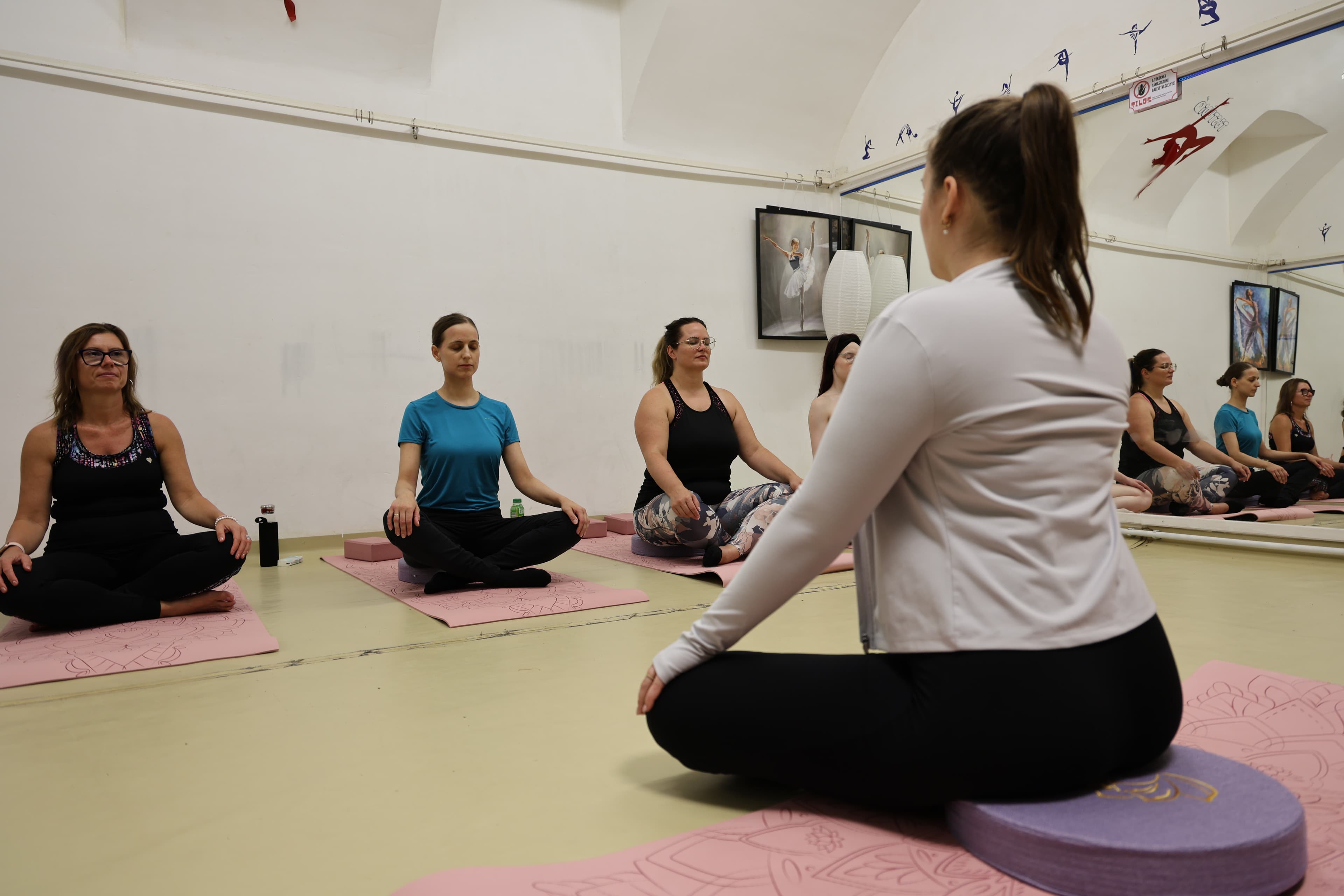 Meditáció a jógaóra elején